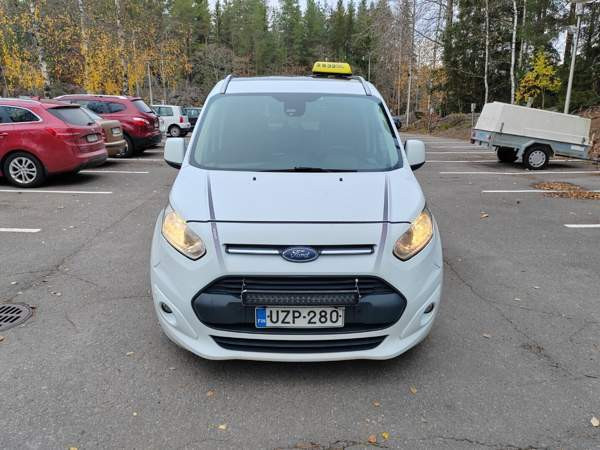 Ford Grand Tourneo Connect Tampere - valokuva 6