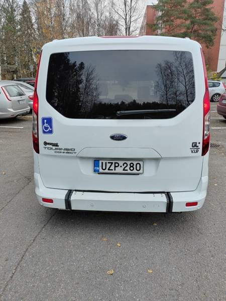 Ford Grand Tourneo Connect Tampere - valokuva 3