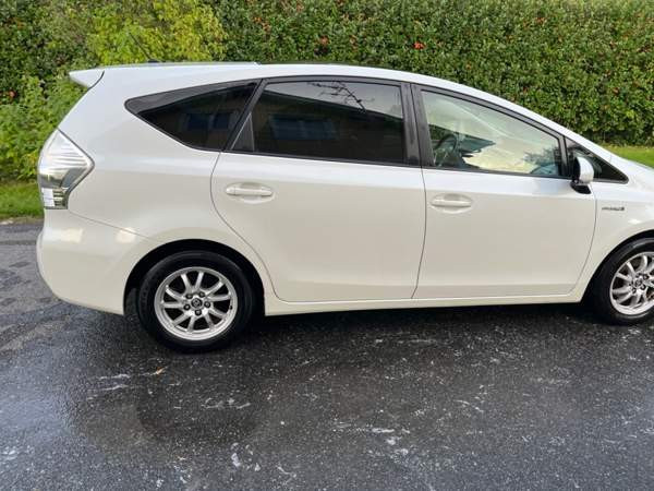 Toyota Prius+ Joensuu - valokuva 8