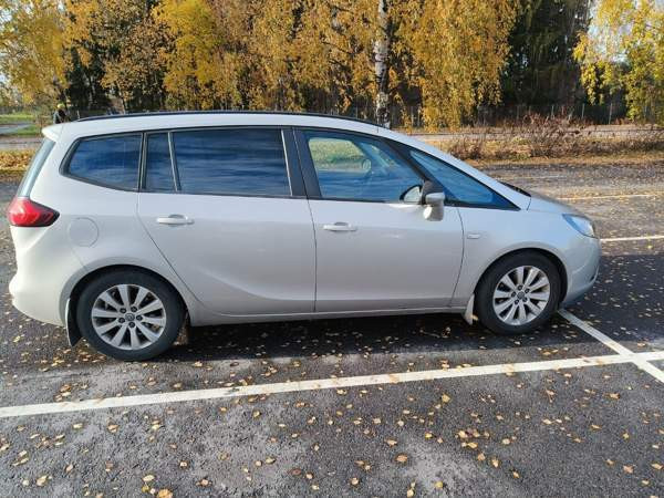 Opel Zafira Tourer Kouvola - valokuva 4