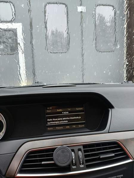 Mercedes-Benz C Kuhmoinen - valokuva 3