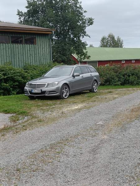 Mercedes-Benz C Kuhmoinen - valokuva 1