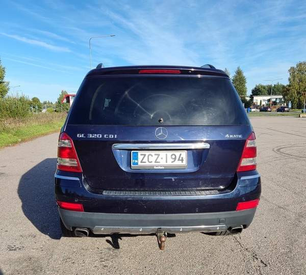 Mercedes-Benz GL Tampere - valokuva 4