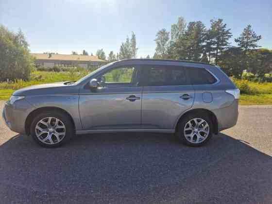 Mitsubishi Outlander PHEV Уусикаупунки