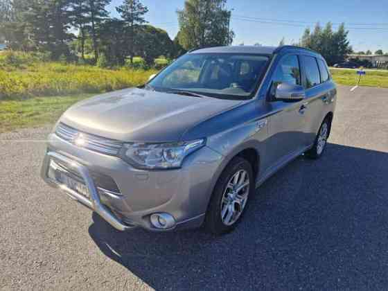 Mitsubishi Outlander PHEV Уусикаупунки