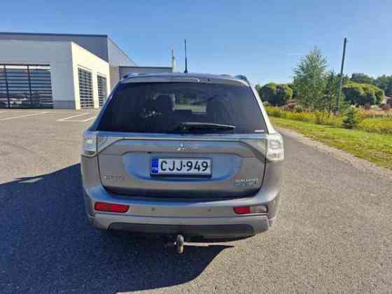 Mitsubishi Outlander PHEV Уусикаупунки