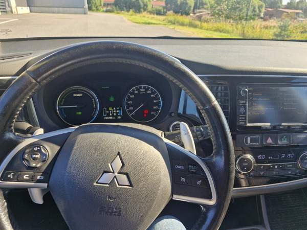 Mitsubishi Outlander PHEV Uusikaupunki - valokuva 8