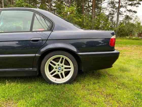 BMW 750 Lemland