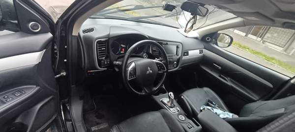 Mitsubishi Outlander PHEV Helsinki - изображение 3