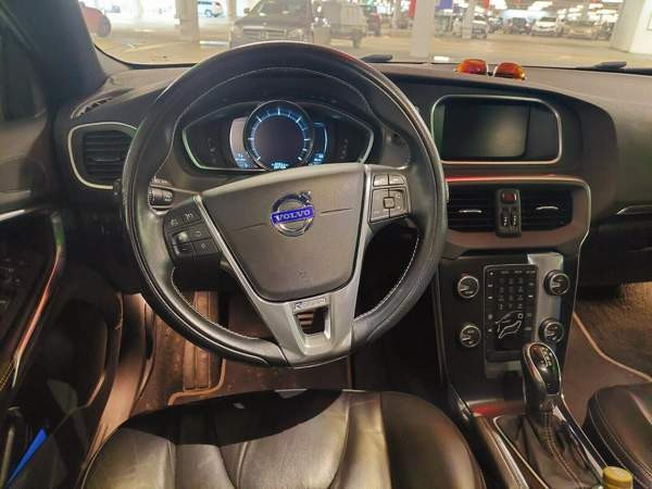 Volvo V40 Vantaa - valokuva 4