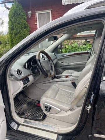 Mercedes-Benz GL Helsinki - valokuva 6
