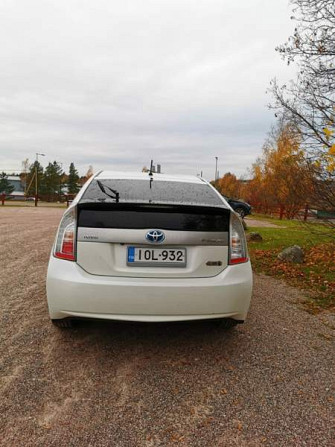 Toyota Prius Phev Espoo - valokuva 4