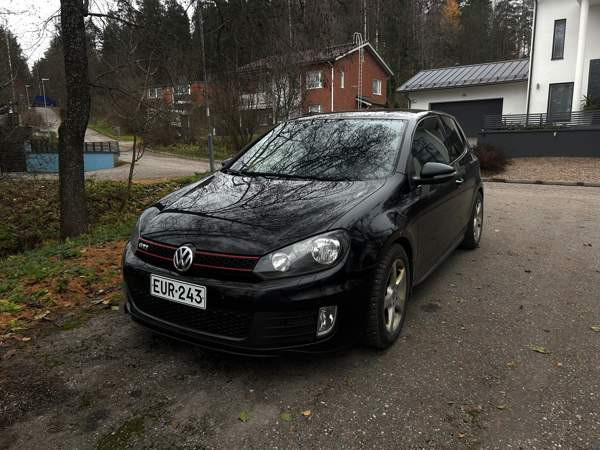 Volkswagen Golf Glebychevo - valokuva 1