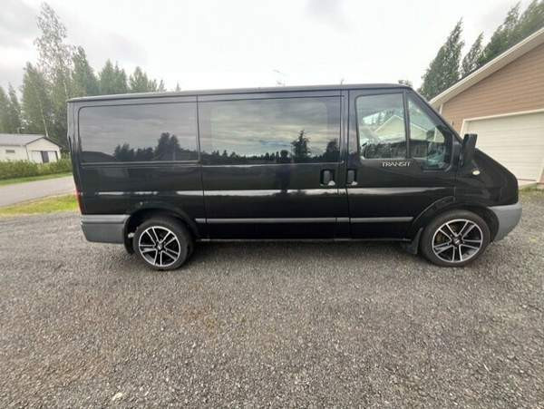 Ford Transit Luga - valokuva 2