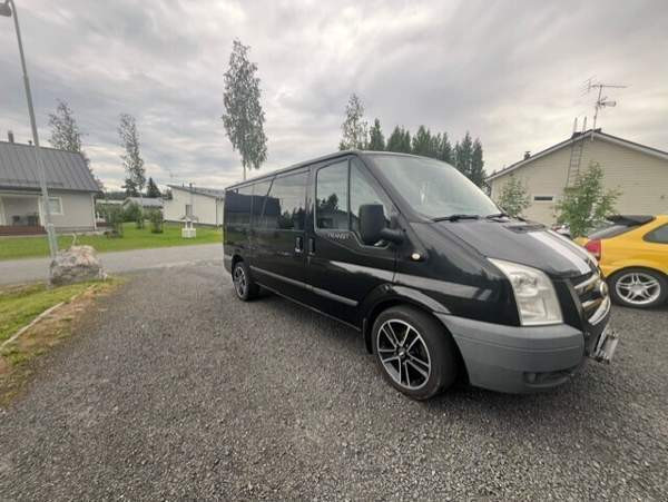 Ford Transit Luga - valokuva 1