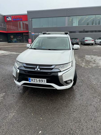Mitsubishi Outlander PHEV Helsinki – foto 1