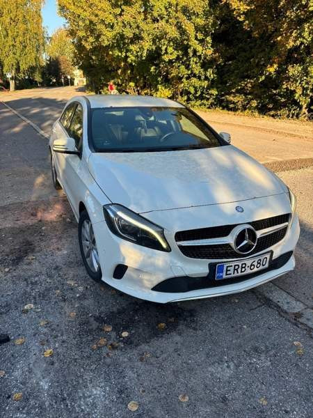 Mercedes-Benz 180 Helsinki - valokuva 6