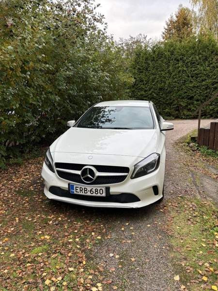 Mercedes-Benz 180 Helsinki - valokuva 1