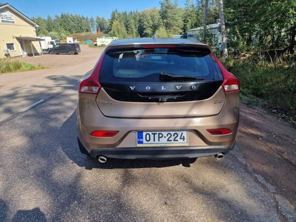 Volvo V40 Chukotskiy Avtonomnyy Okrug - valokuva 3