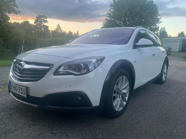 Opel Insignia Pyhäntä - valokuva 1
