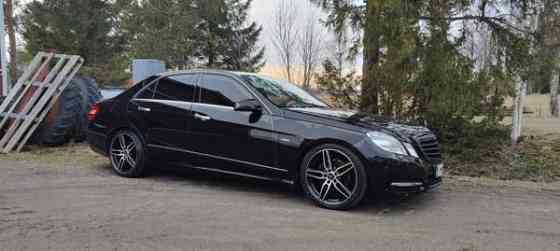 Mercedes-Benz E Jurva