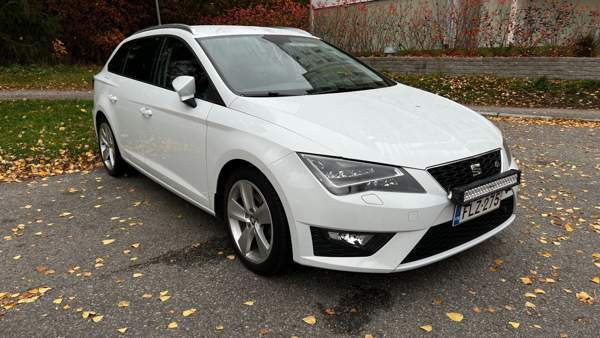 Seat Leon ST Tampere - valokuva 1