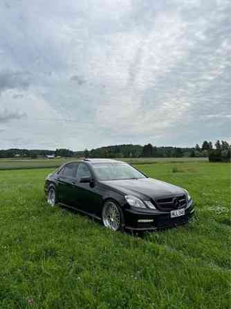 Mercedes-Benz E Halikko