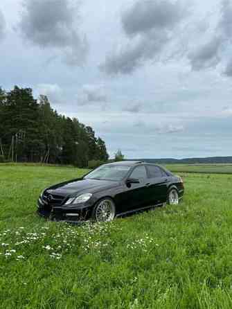 Mercedes-Benz E Halikko