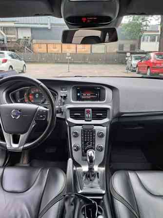 Volvo V40 Nousiainen