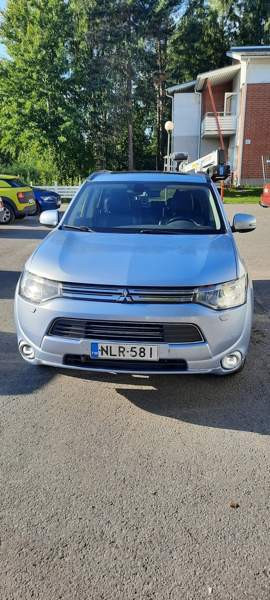 Mitsubishi Outlander PHEV Оулу - изображение 2