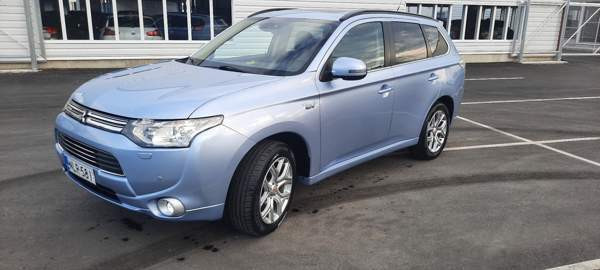 Mitsubishi Outlander PHEV Оулу - изображение 5