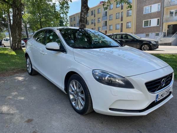 Volvo V40 Helsinki - valokuva 1