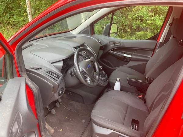 Ford Tourneo Connect Köyliö - valokuva 6