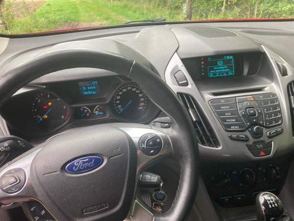 Ford Tourneo Connect Köyliö - valokuva 7