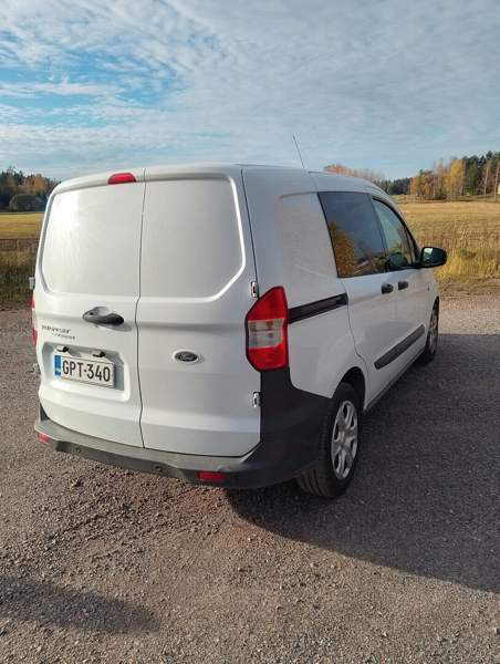 Ford Courier Ypäjä - valokuva 3