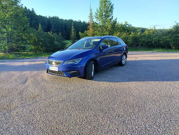Seat Leon ST Lohja - valokuva 1