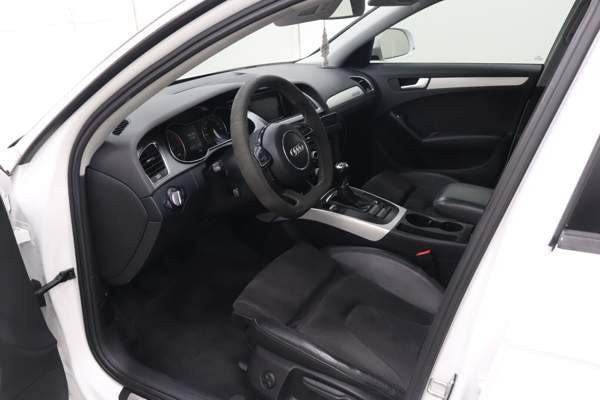 Audi A4 Allroad Pöytyä - valokuva 8