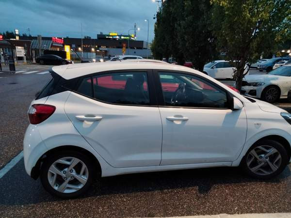 Hyundai i10 Vantaa - valokuva 2