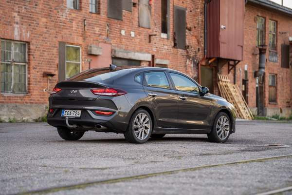 Hyundai i30 Fastback Heinola - valokuva 4