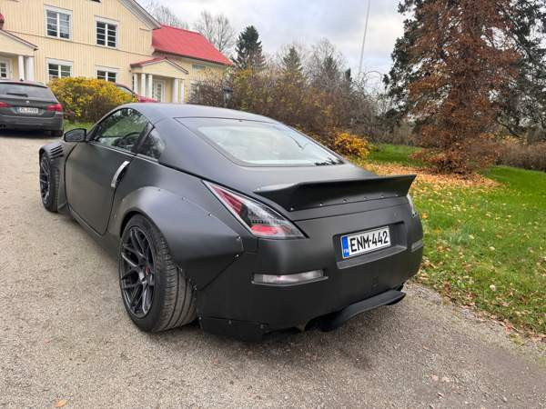 Nissan 350Z Ugleural'skiy - valokuva 5