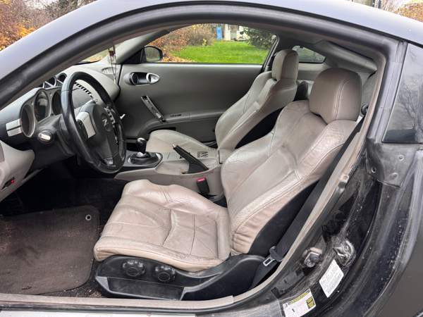 Nissan 350Z Ugleural'skiy - valokuva 8