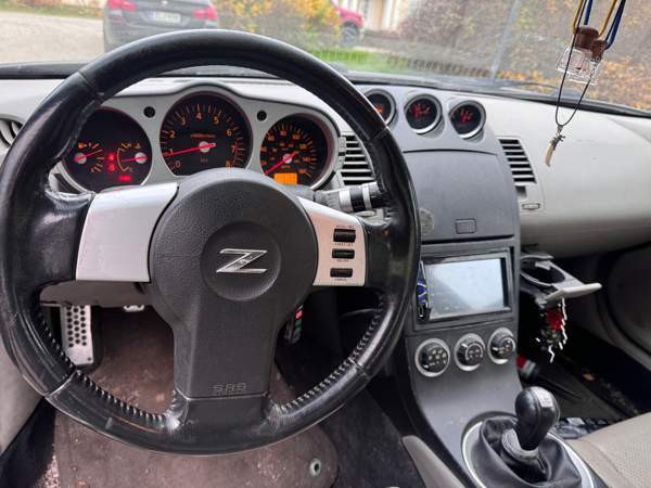 Nissan 350Z Ugleural'skiy - valokuva 7