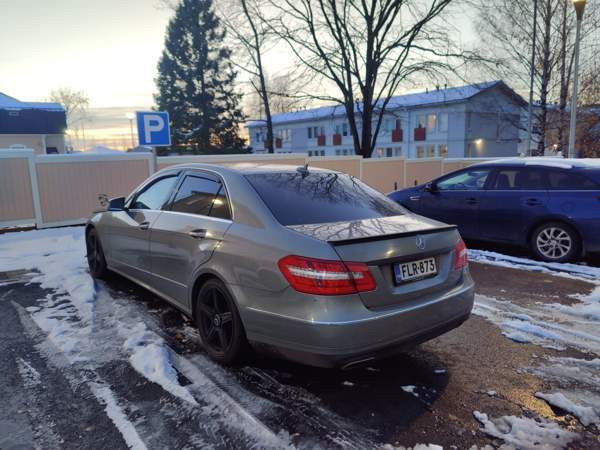 Mercedes-Benz E Тампере - изображение 3