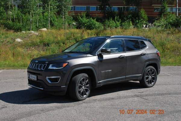 Jeep Compass Glebychevo - valokuva 1