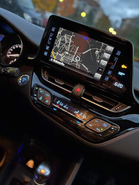 Toyota C-HR Vantaa - valokuva 2