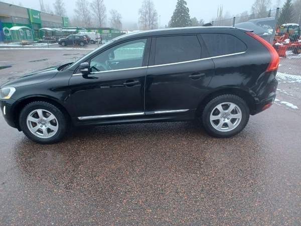 Volvo XC60 Glebychevo - valokuva 4