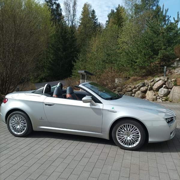 Alfa Romeo Spider Вихти - изображение 1