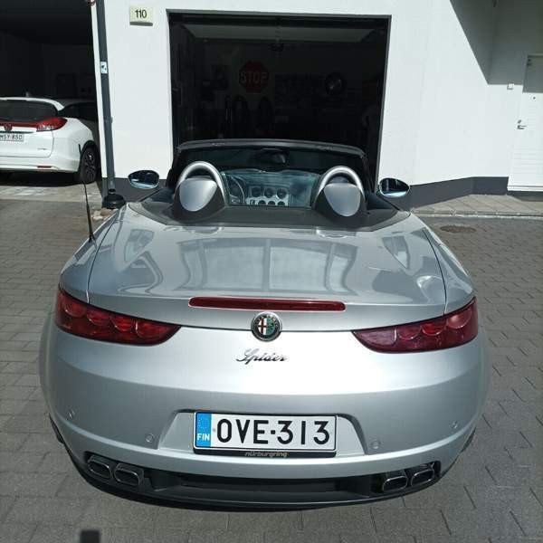 Alfa Romeo Spider Vihti - valokuva 2