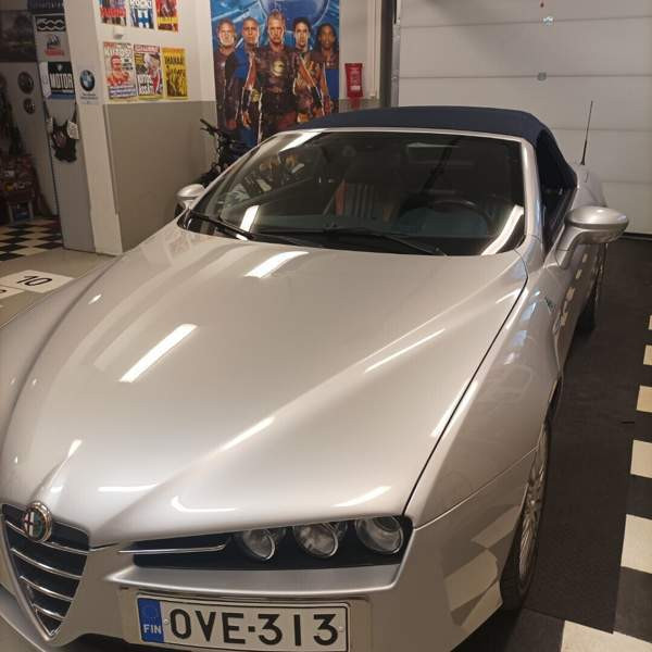 Alfa Romeo Spider Vihti - valokuva 3