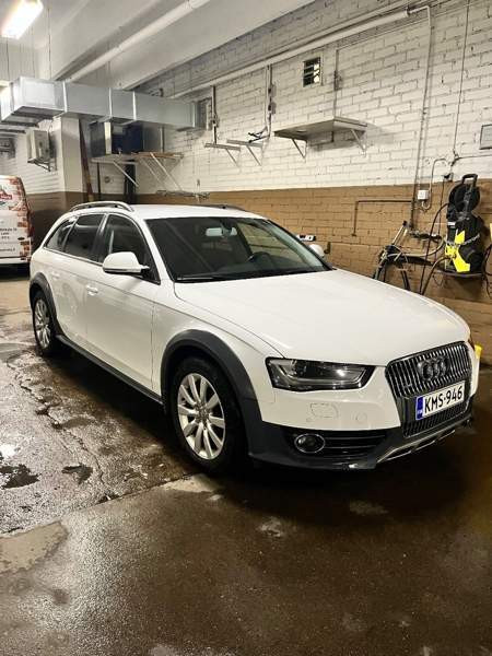 Audi A4 Allroad Glebychevo - valokuva 3